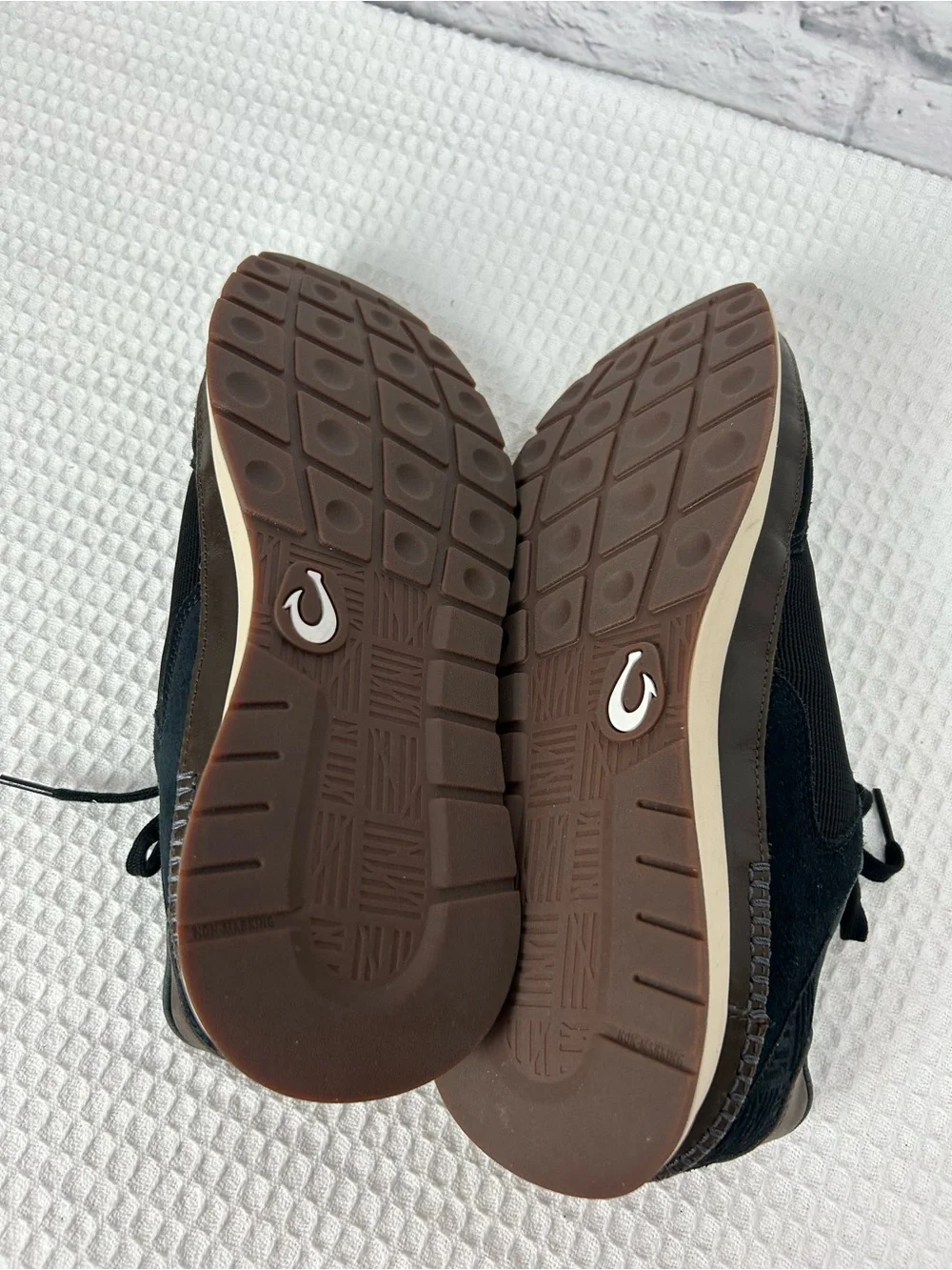 OluKai brand style